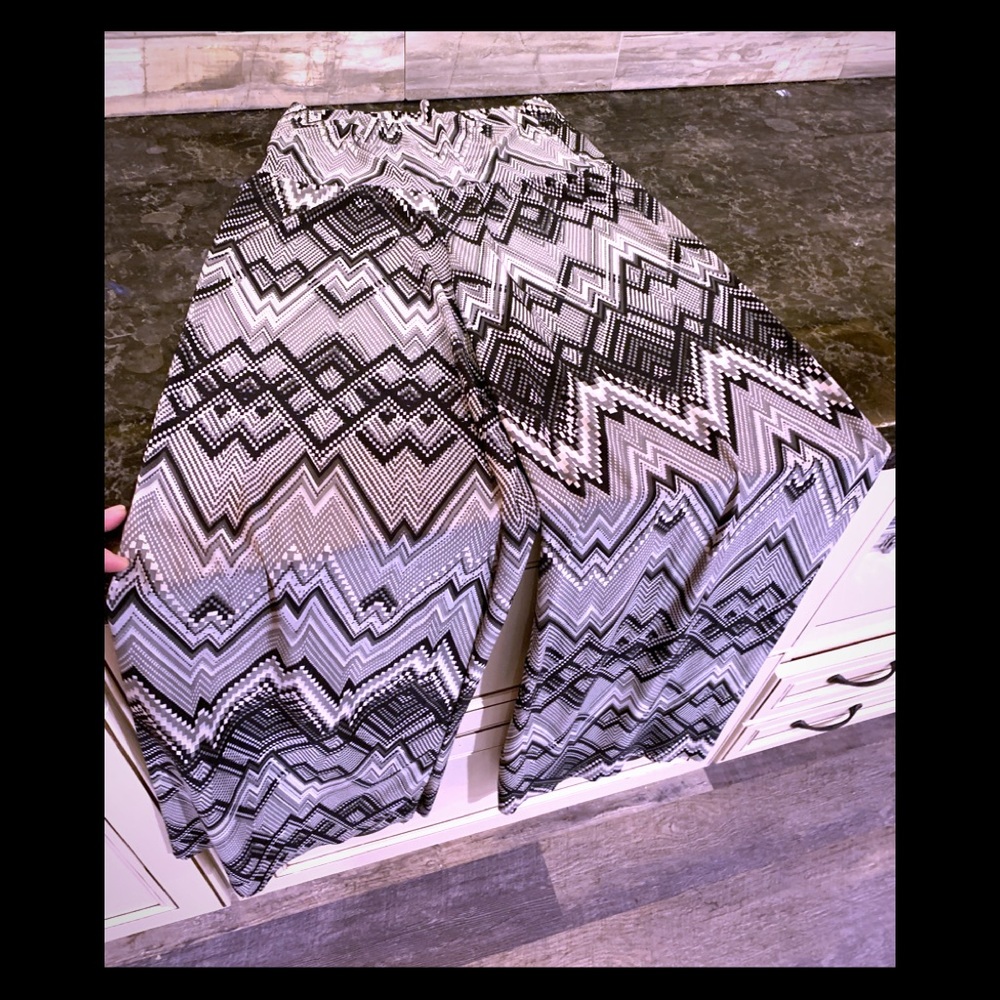 Bohemian black and white wide legged pants